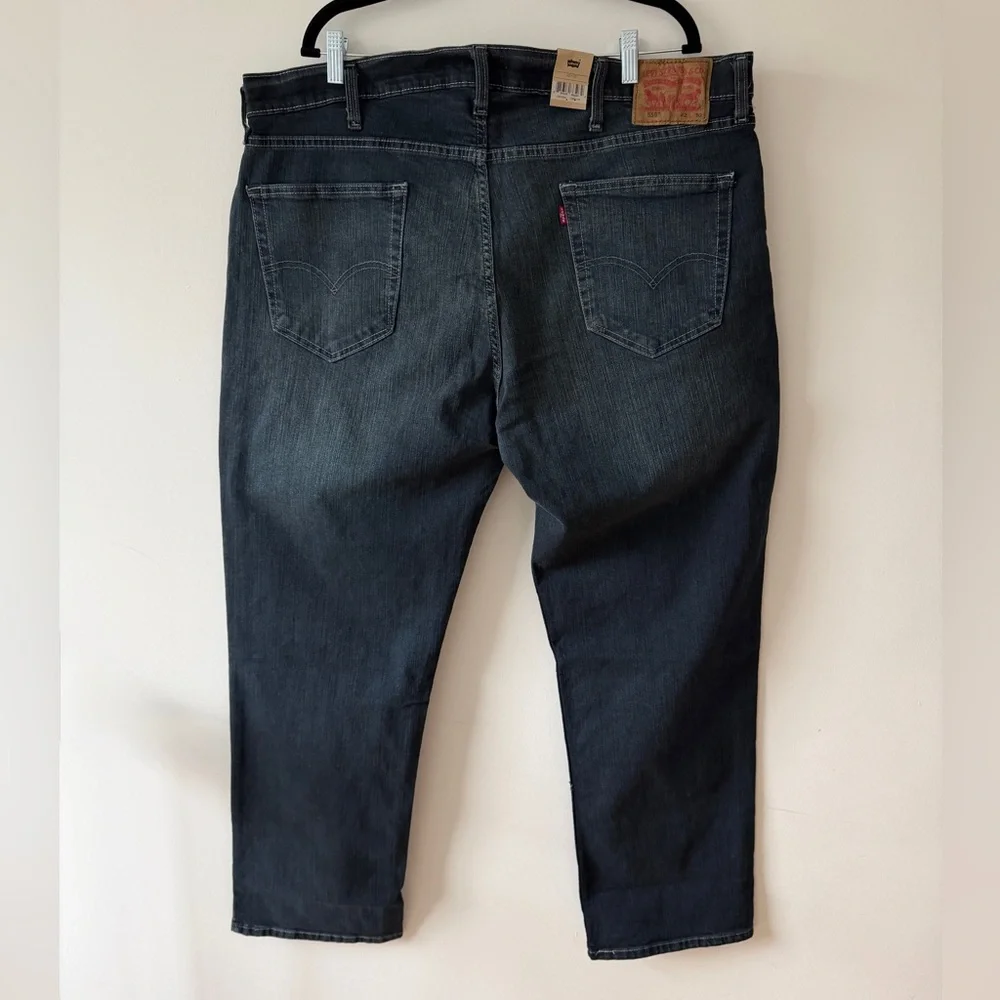 NWT Levi’s 559 Relaxed Straight 42x30 Dark Wash Stretch Jeans $69.50